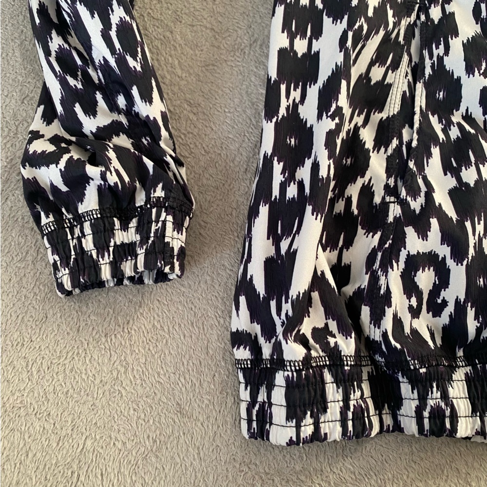 lululemon athletica Black and White Patterned Hoodie Jacket - Picture 7 of 13